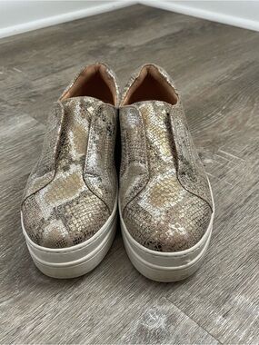 J/Slides NYC Metallic Snake Print Platform Sneakers Women’s Size 7.5 Slip-On